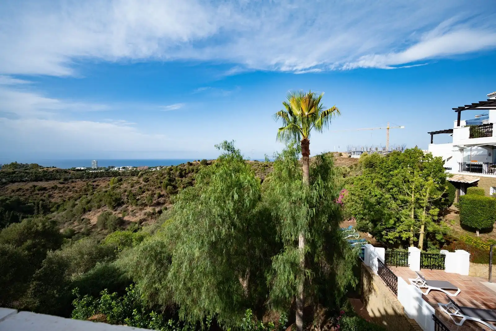 Jardín de Ático en venta en Marbella con Aire acondicionado, Internet y Piscina comunitaria