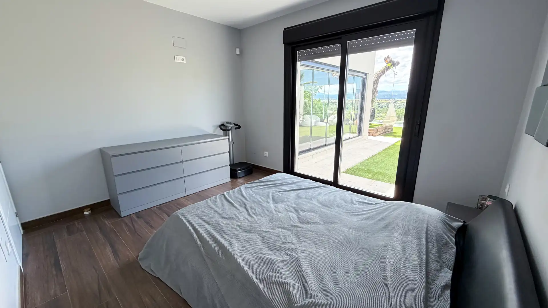 Schlafzimmer von Haus oder Chalet zum Verkauf in Santa Cruz del Retamar mit Klimaanlage, Heizung und Privatgarten