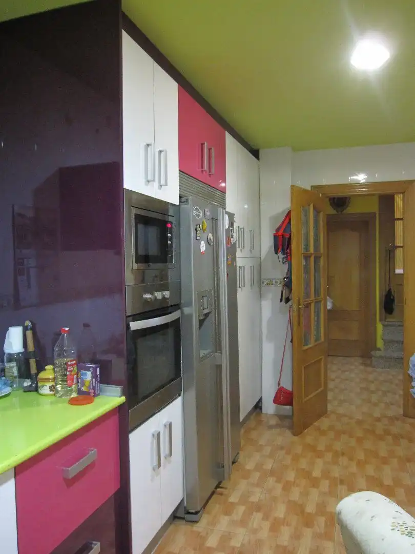 Cuina de Casa o xalet en venda en Ciudad Real amb Aire condicionat, Terrassa i Forn