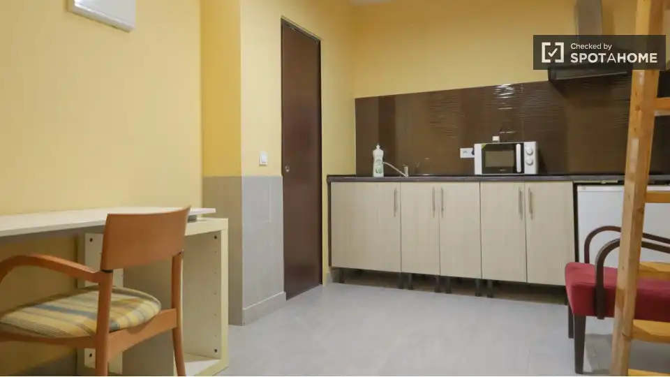 Room in Guindalera