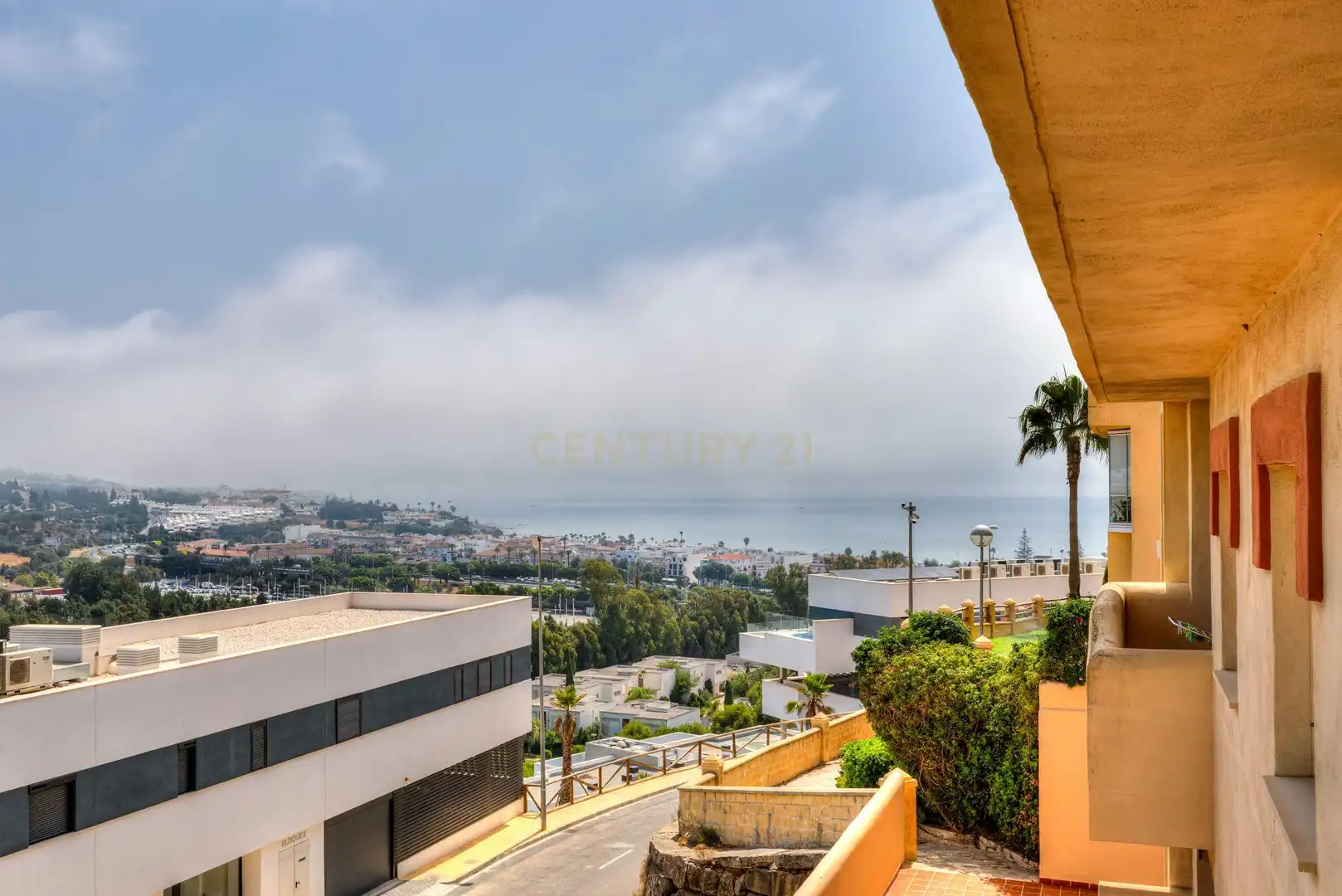 Außenansicht von Maisonette zum Verkauf in Mijas mit Klimaanlage, Privatgarten und Abstellraum