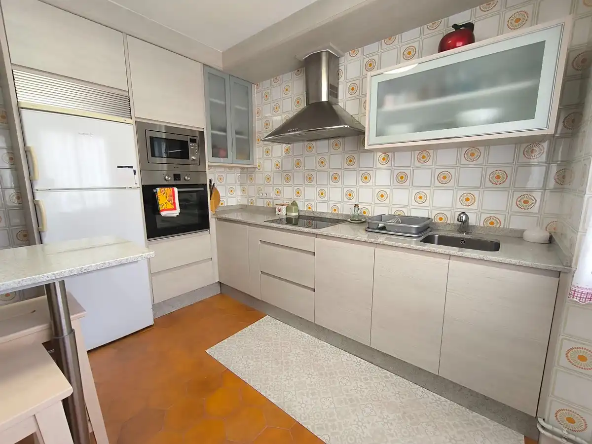 Kitchen of Flat for rent in Vilagarcía de Arousa  with Heating, Parquet flooring and Furnished