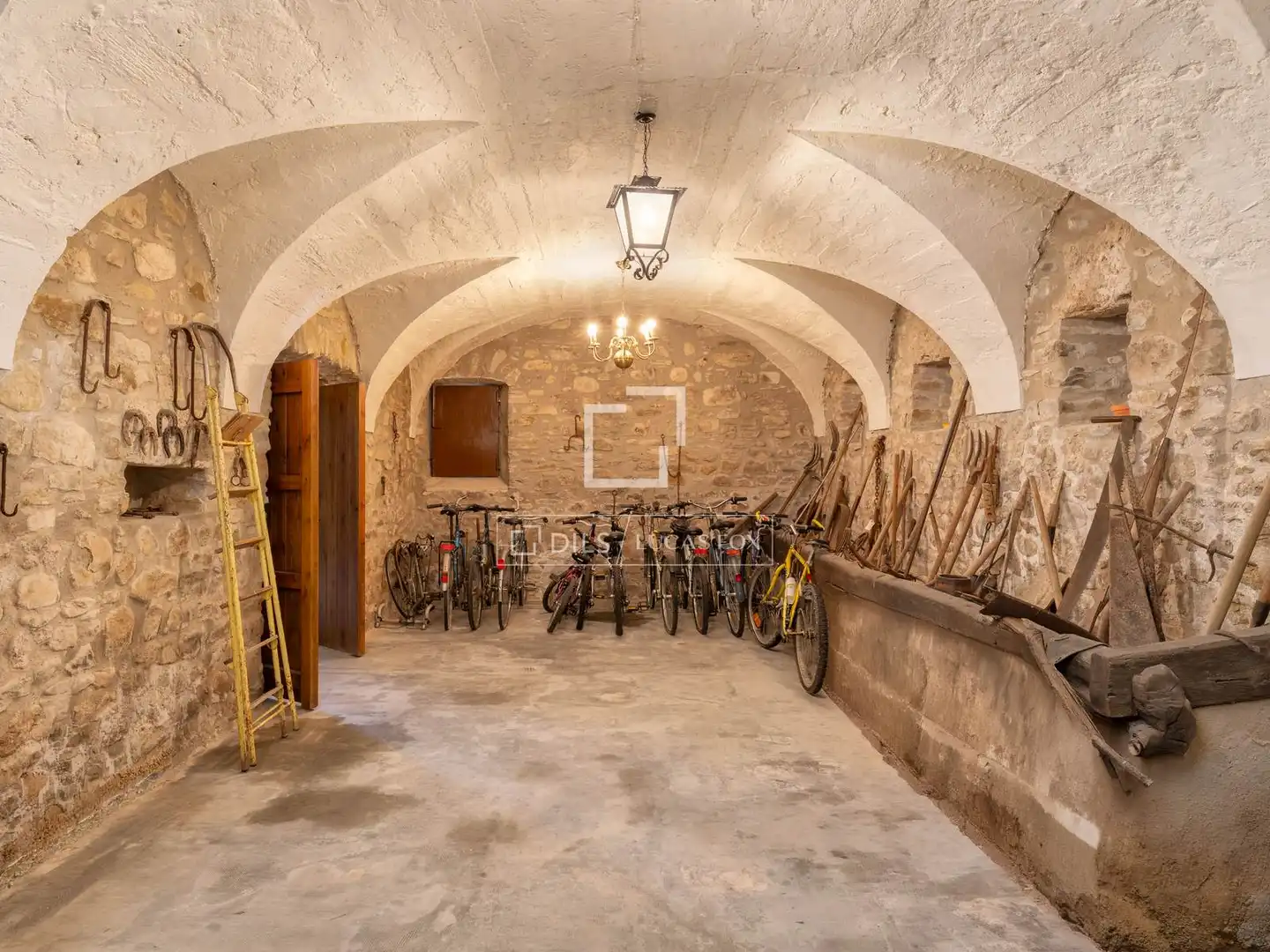 Casa rústica amb terrassa en venda a Banyoles, imagen 55