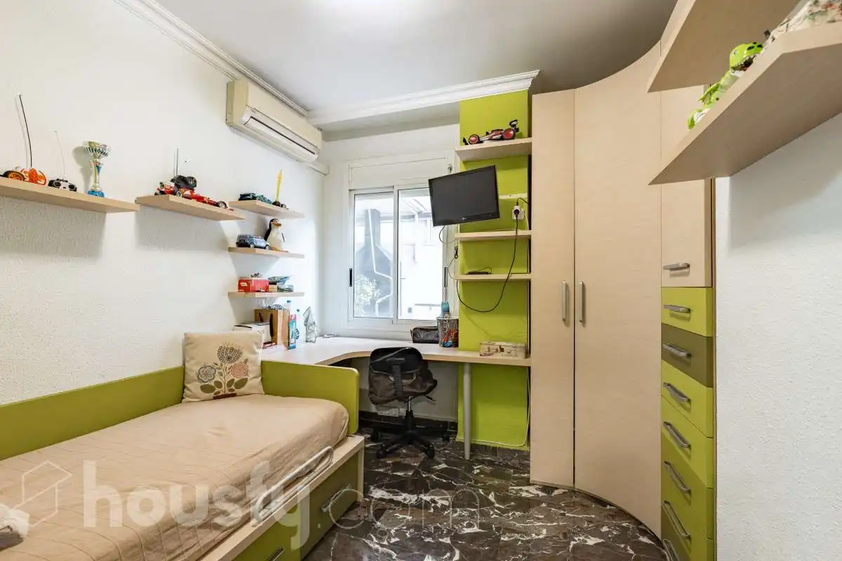 Bedroom of Flat for sale in Pallejà  with Air Conditioner, Heating and Balcony
