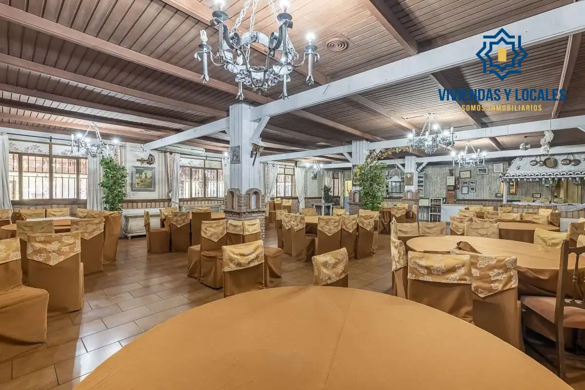 Local comercial en venda a Pinos Genil, imagen 7