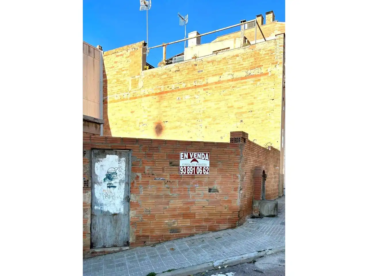 Terreny rústic en venda a Calle Aragó