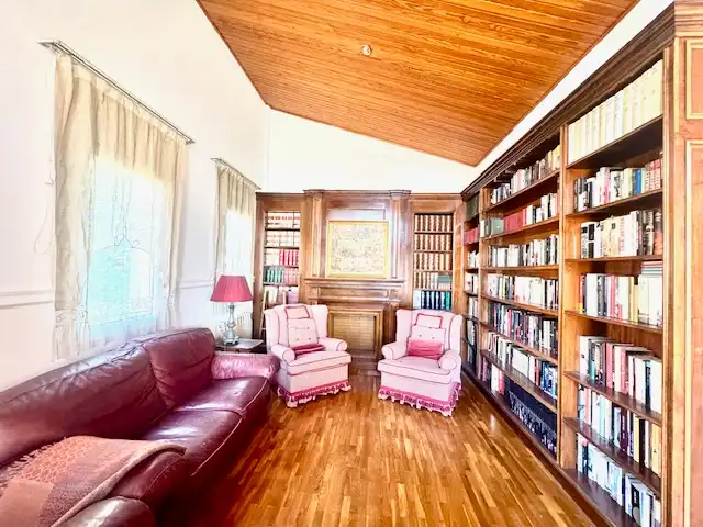 Sala d'estar de Casa adosada en venda en Sant Cugat del Vallès amb Aire condicionat, Calefacció i Jardí privat
