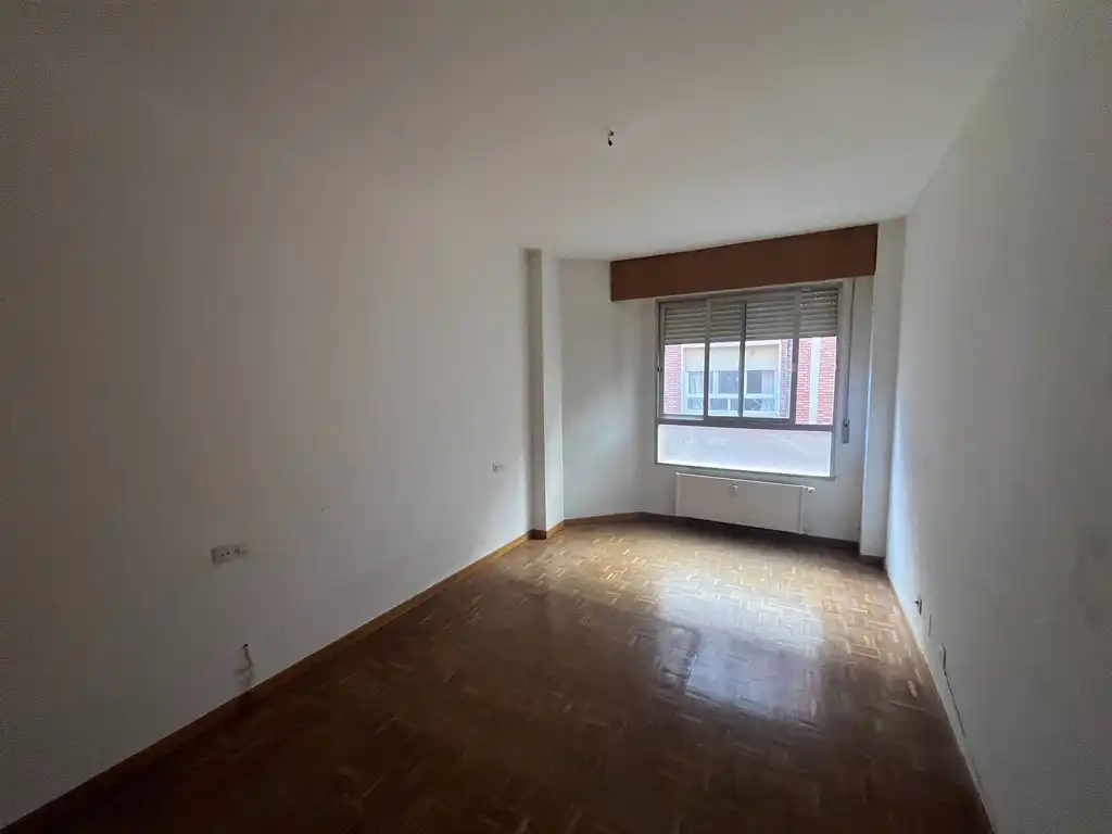 Flat for sale in Calle Marqués de Villores, Ensanche - Franciscanos
