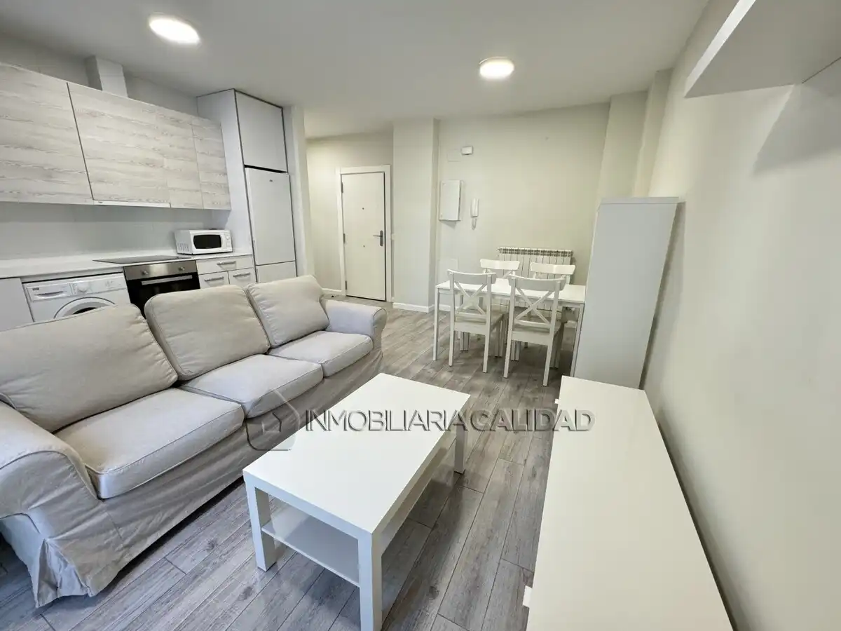 Exterior view of Flat for rent in Burgos  with Heating, Terrace and Furnished