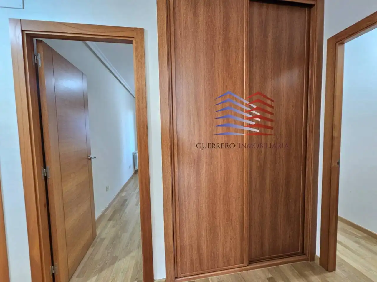 Wohnung zur Miete in Ourense Capital  mit Heizung, Parkett und Abstellraum