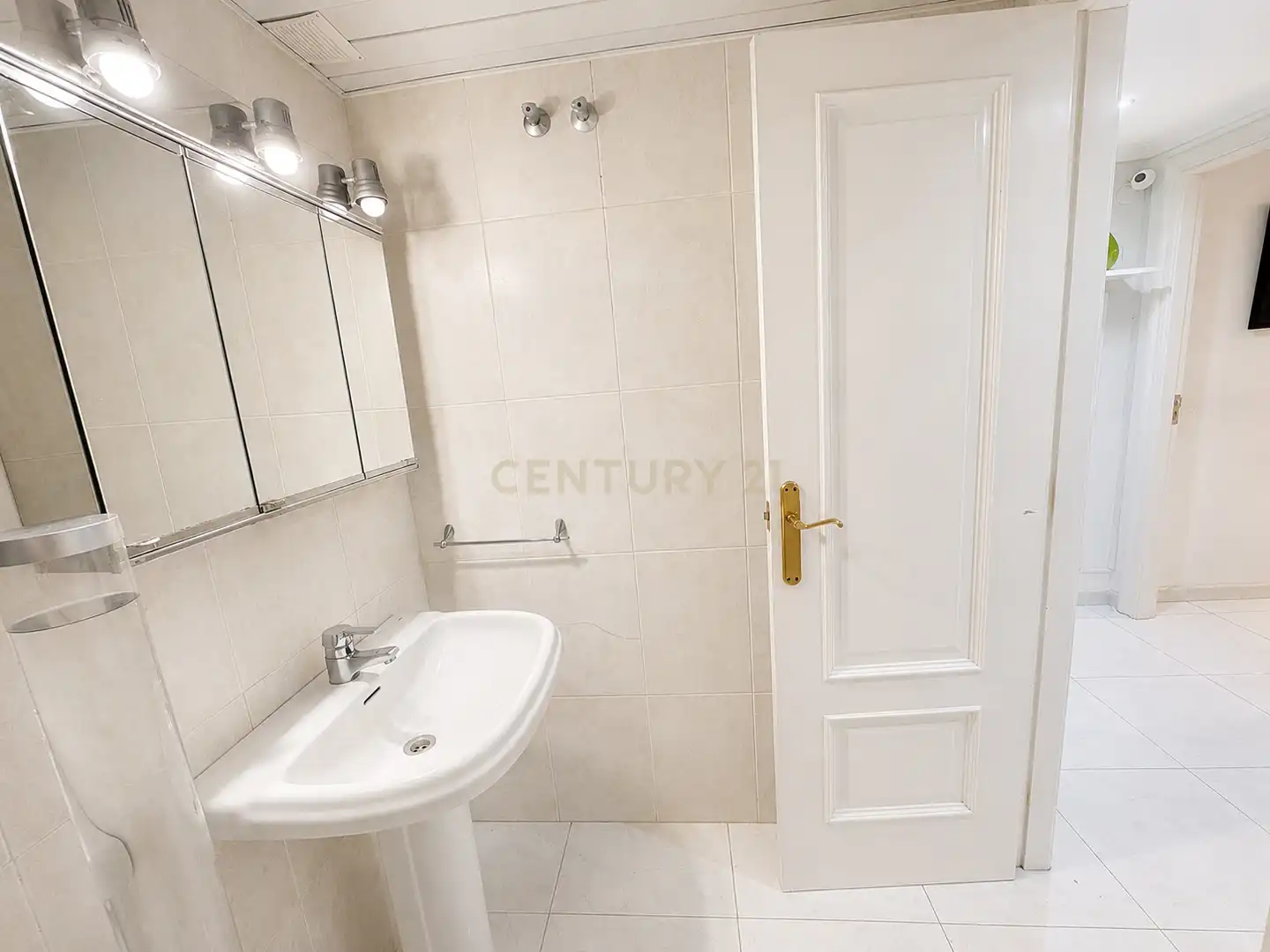 Wohnungen zur Miete in CL DE S'ILLA PLANA 1025 EDIFICIO AQUATIC PARKEIVIS, Marina Botafoc - Platja de Talamanca
