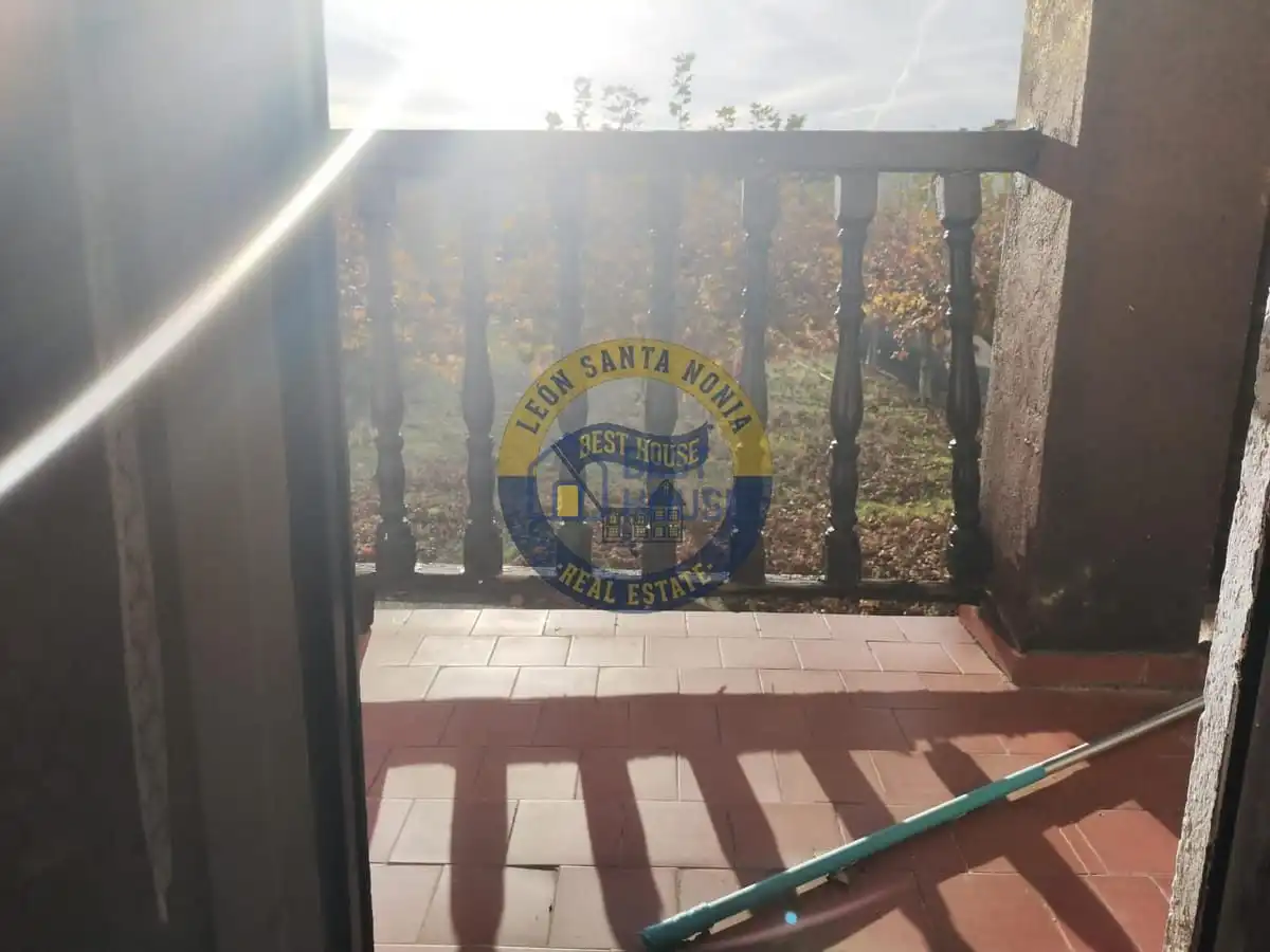 Balcony of Flat for sale in Mansilla de las Mulas  with Private garden, Terrace and Storage room