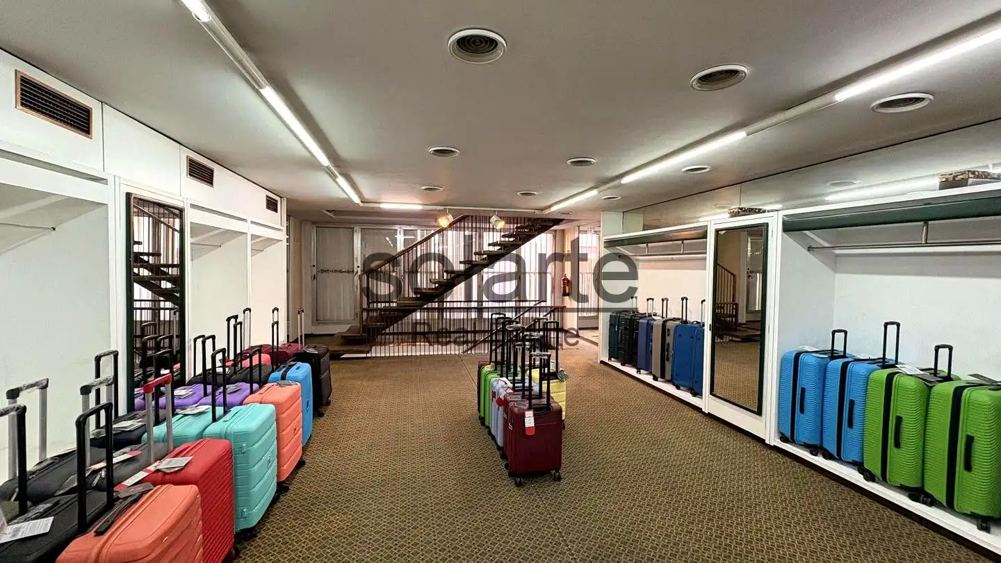 Edificio en venta en L'Hospitalet de Llobregat