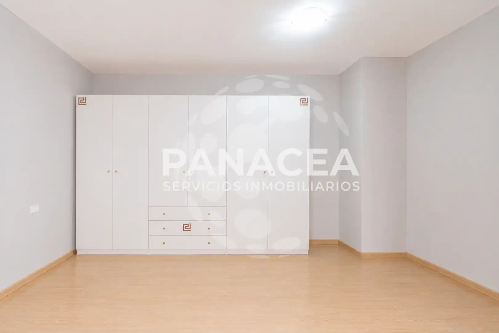 Piso en venta en Roquetas de Mar con Amueblado, Horno y Microondas