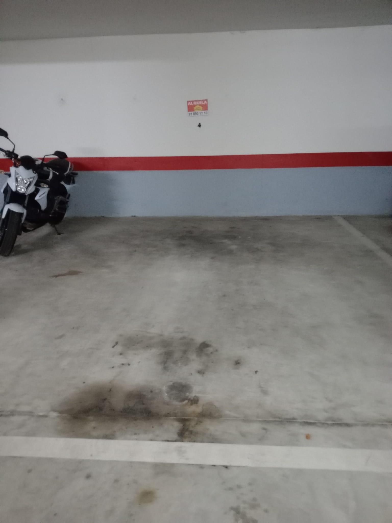 Garage for rent in Canada Nueva, Centro - Casco Histórico