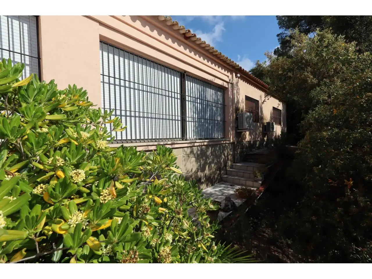 Vista exterior de Casa o xalet en venda en Lloret de Mar amb Calefacció, Jardí privat i Terrassa