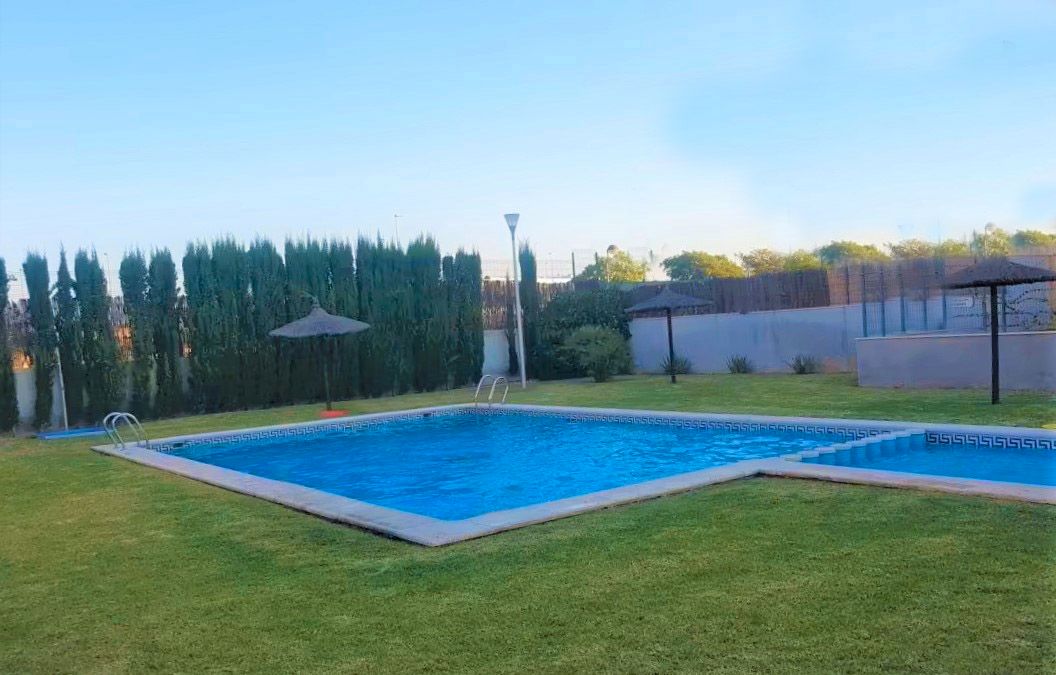 Piscina de Ático en venta en  Murcia Capital con Aire acondicionado, Terraza y Trastero
