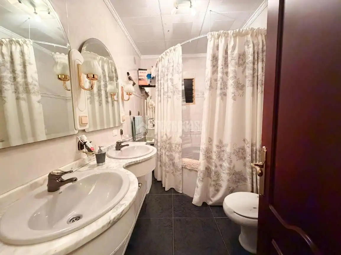 Baño de Piso en venta en Ingenio con Amueblado