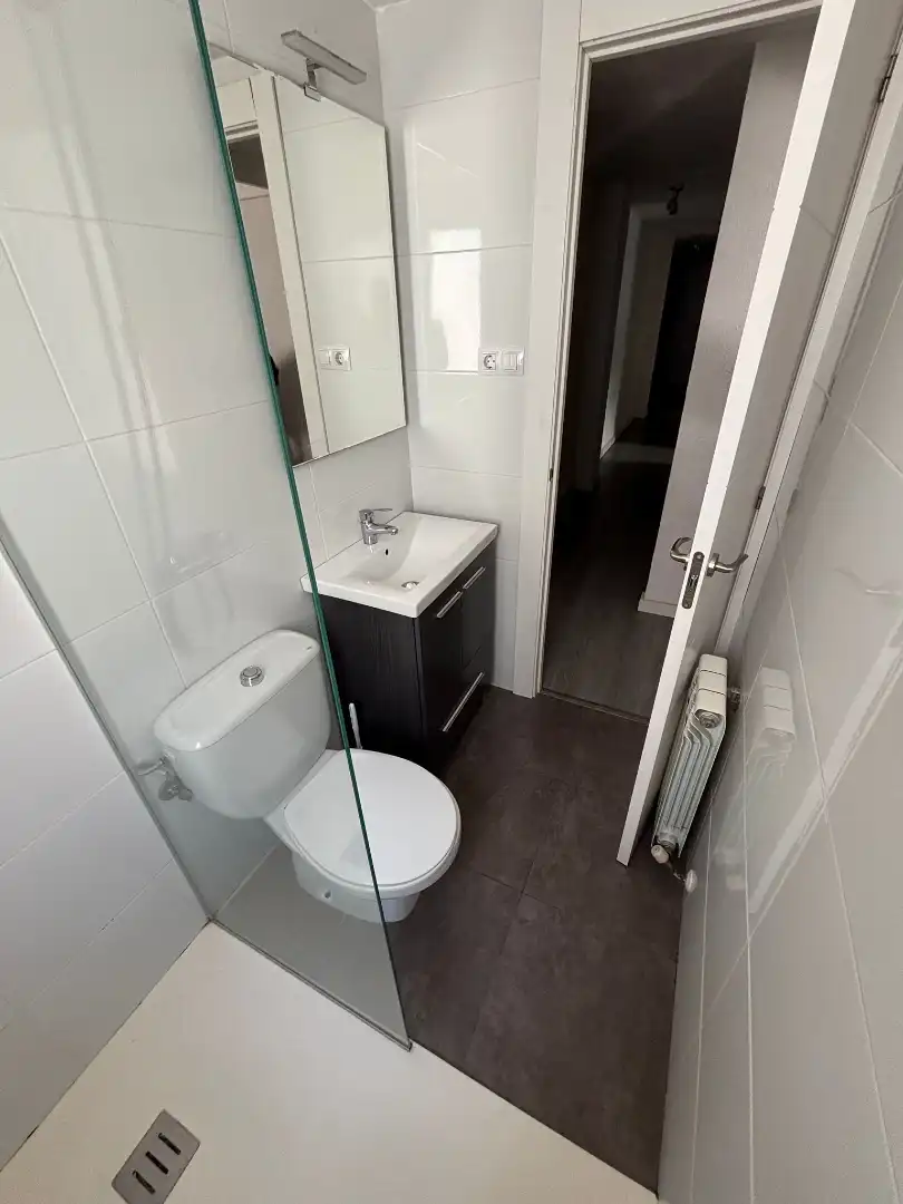 Baño de Piso de alquiler en Zaragoza con Calefacción, Amueblado y Horno