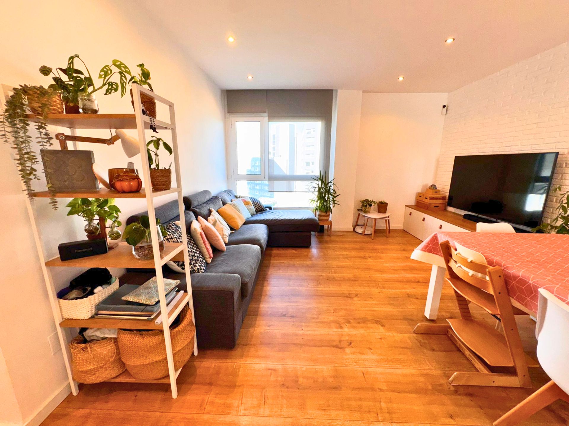 Sala d'estar de Pis en venda en  Barcelona Capital amb Aire condicionat, Calefacció i Parquet