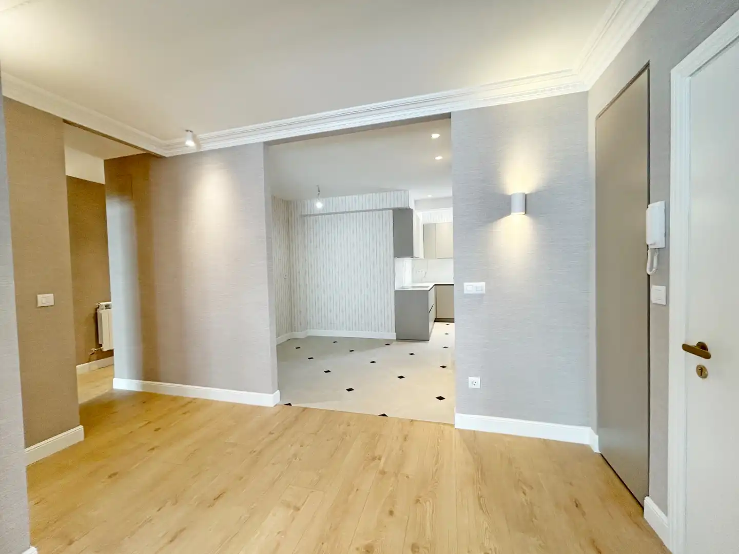 Comedor de Piso en venta en Vitoria - Gasteiz con Calefacción, Trastero y Horno