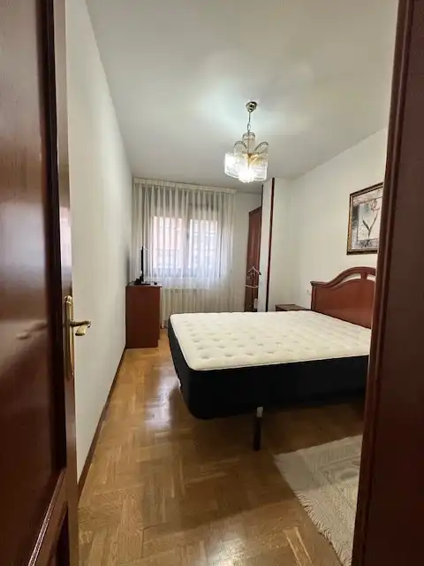 Habitación de Piso en venta en Pravia con Calefacción, Trastero y Amueblado