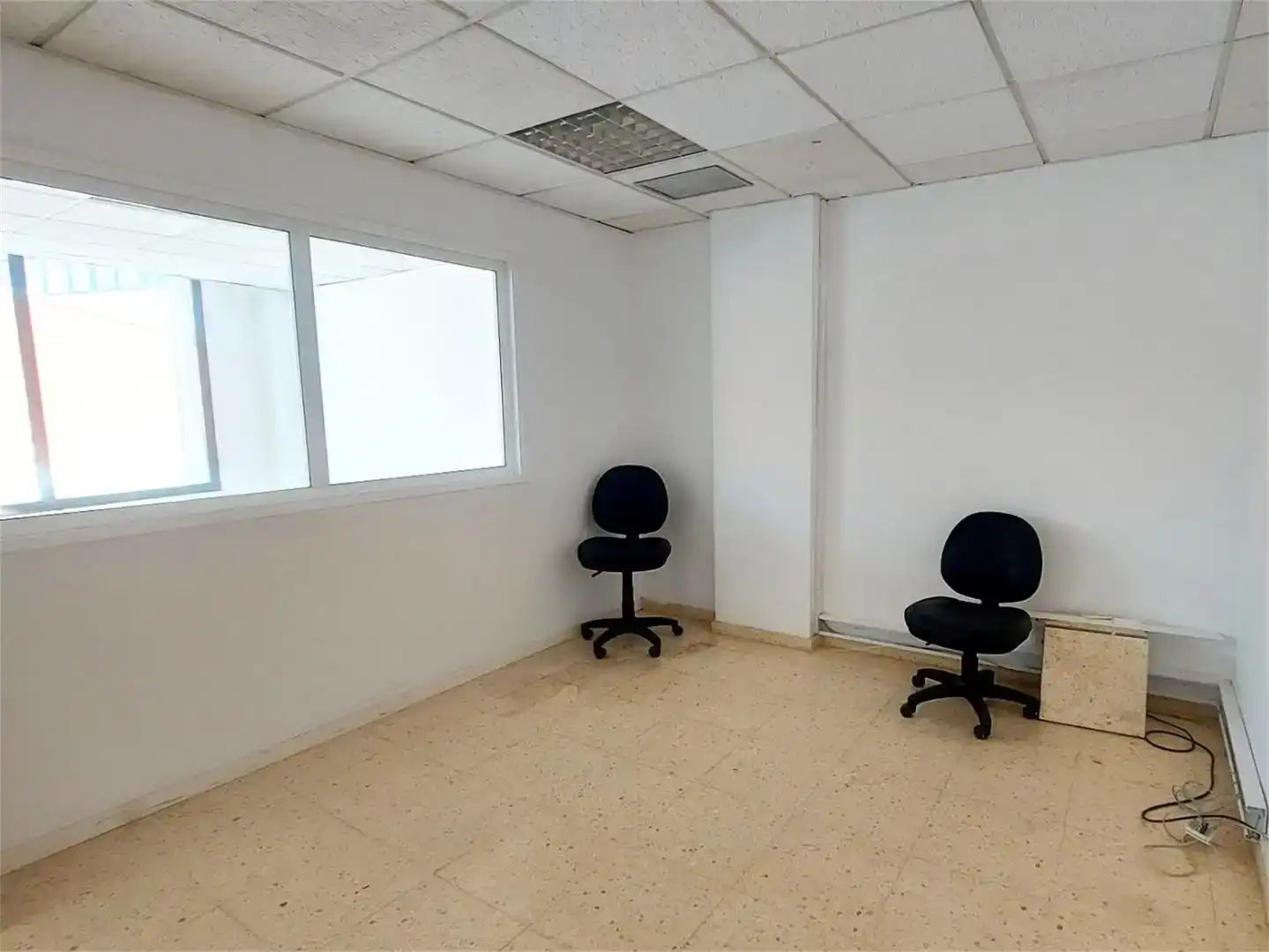 Local de alquiler en Cornellà de Llobregat con Aire acondicionado