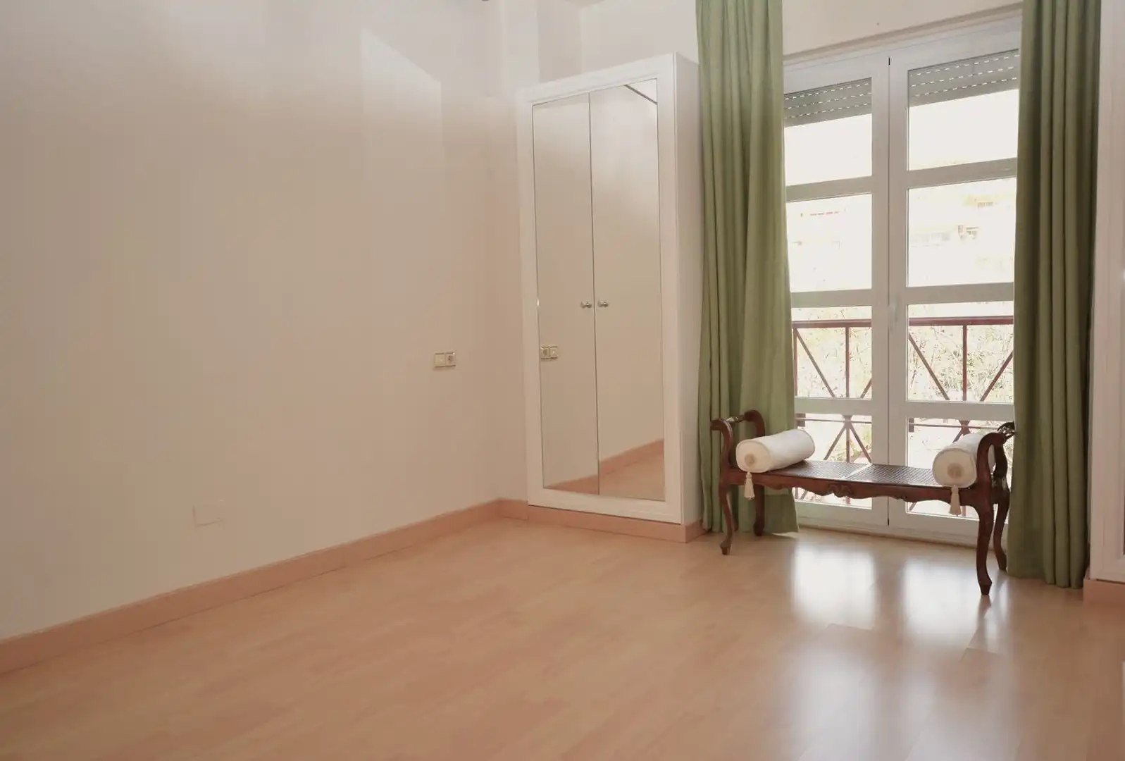 Habitación de Apartamento en venta en Marbella con Terraza, Trastero y Amueblado