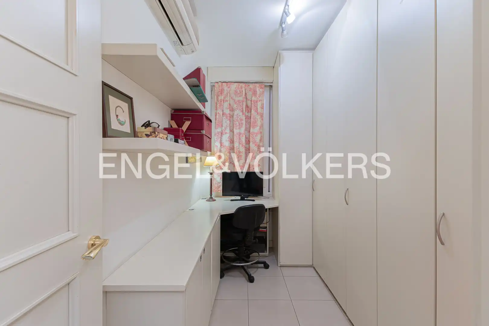 Bedroom of Flat for sale in Barcelona  with Air Conditioner, Heating and Private garden