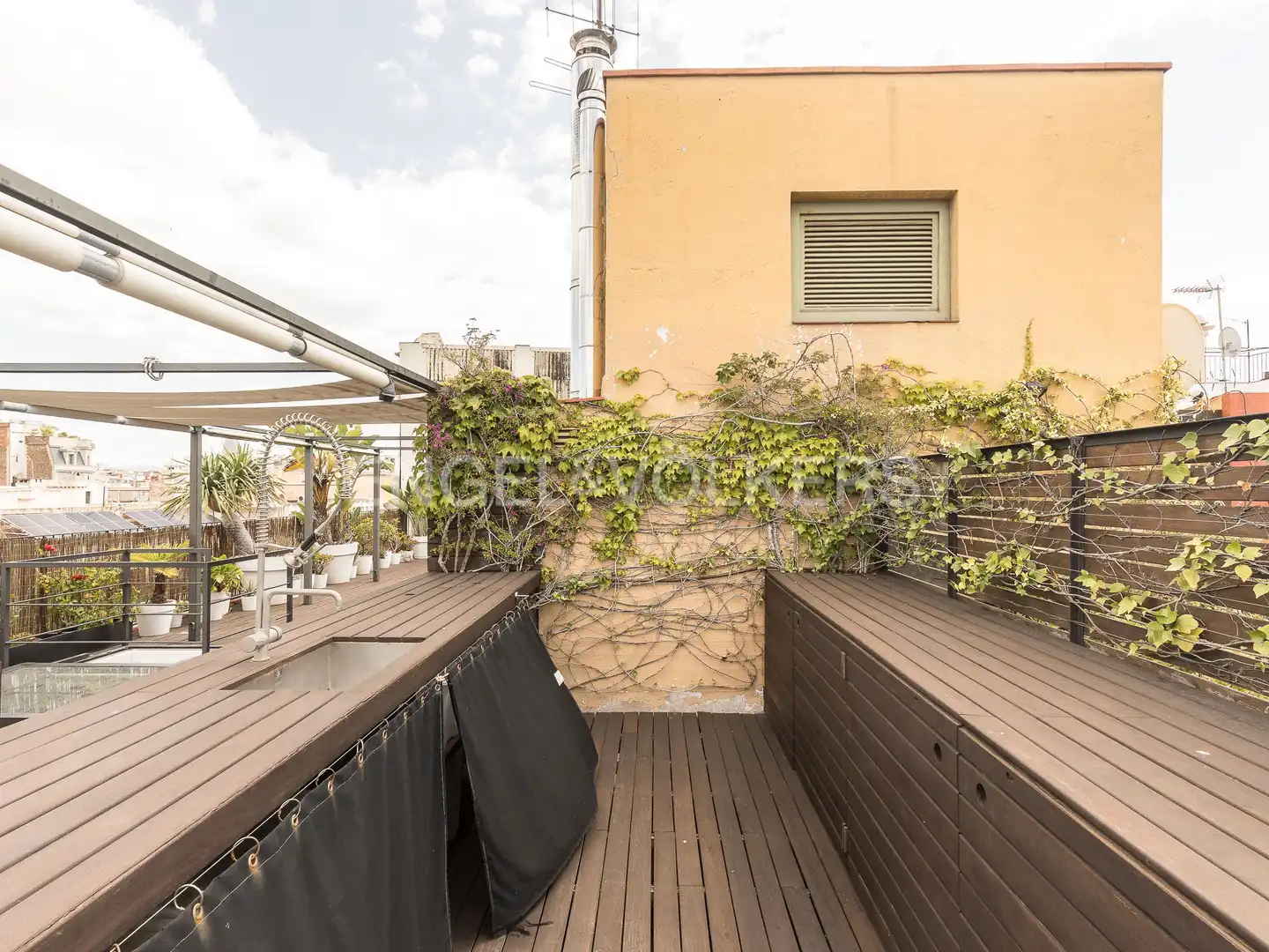 Terrasse von Dachboden zur Miete in Barcelona mit Klimaanlage, Heizung und Parkett