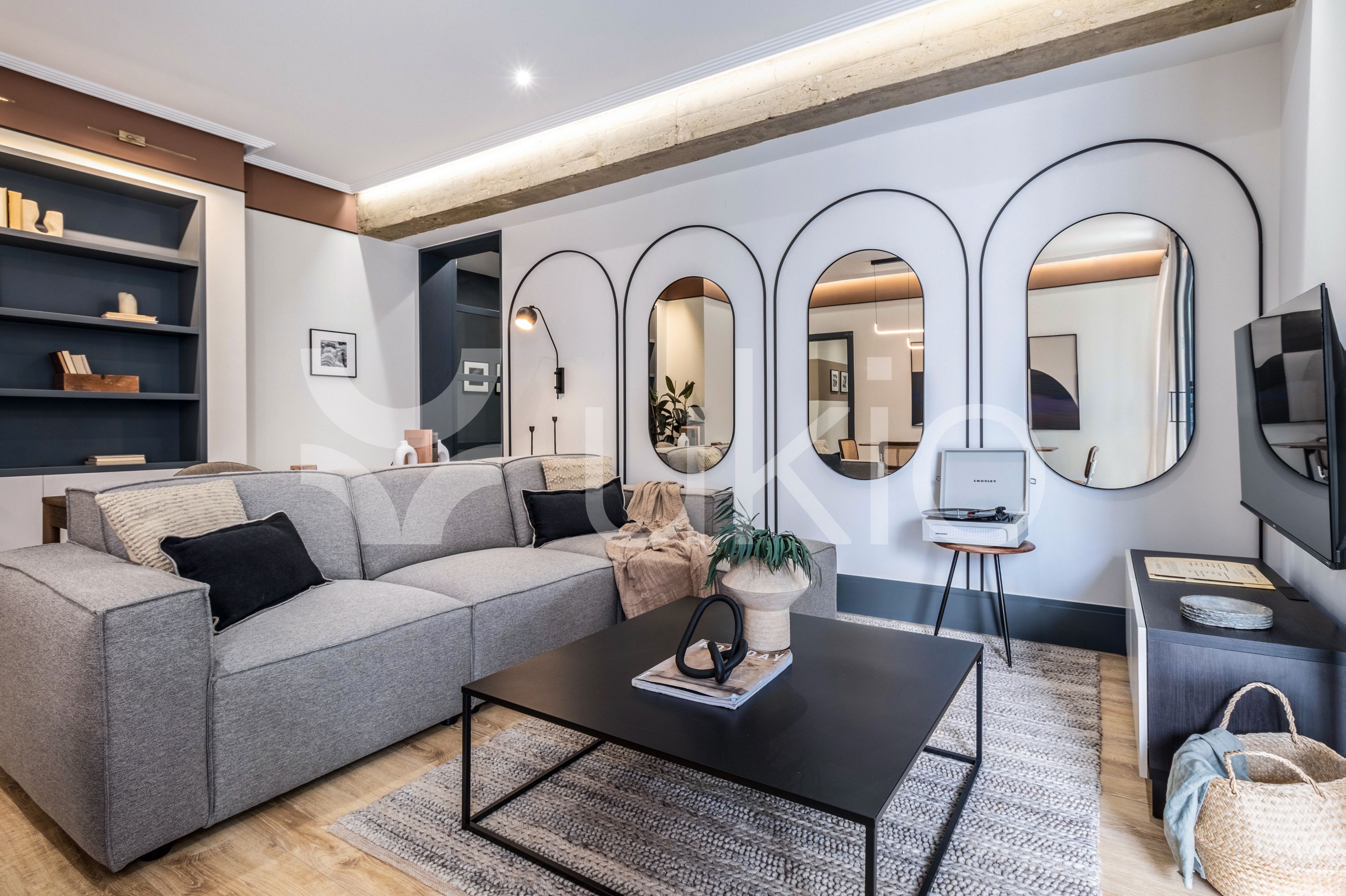 Sala d'estar de Apartament de lloguer en  Madrid Capital amb Aire condicionat, Calefacció i Terrassa