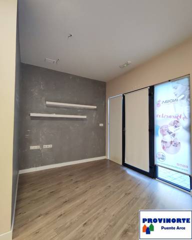 Local comercial en Alquiler en Oruña