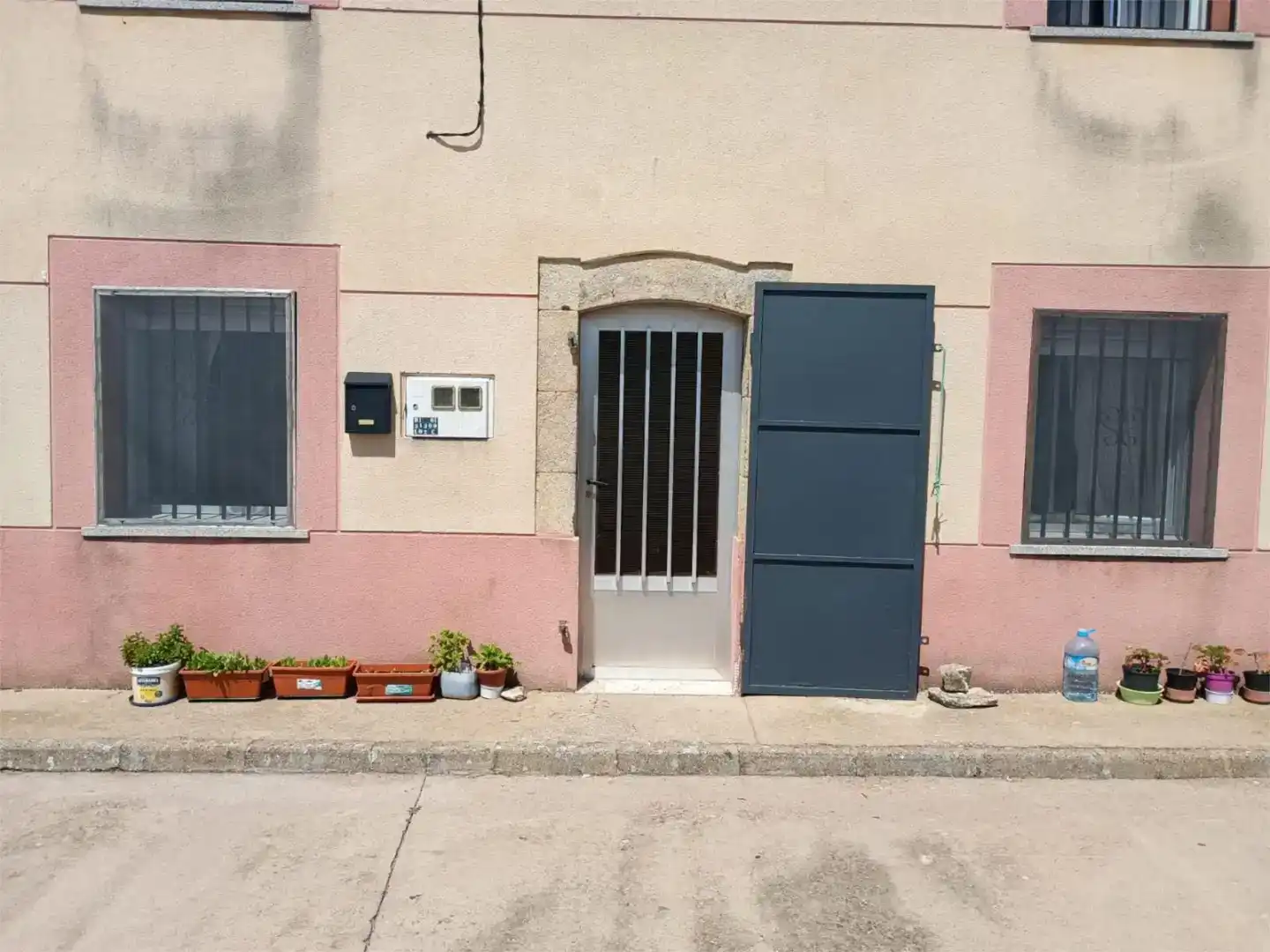 Exterior view of Flat for sale in Peralejos de Arriba  with Private garden, Storage room and Furnished