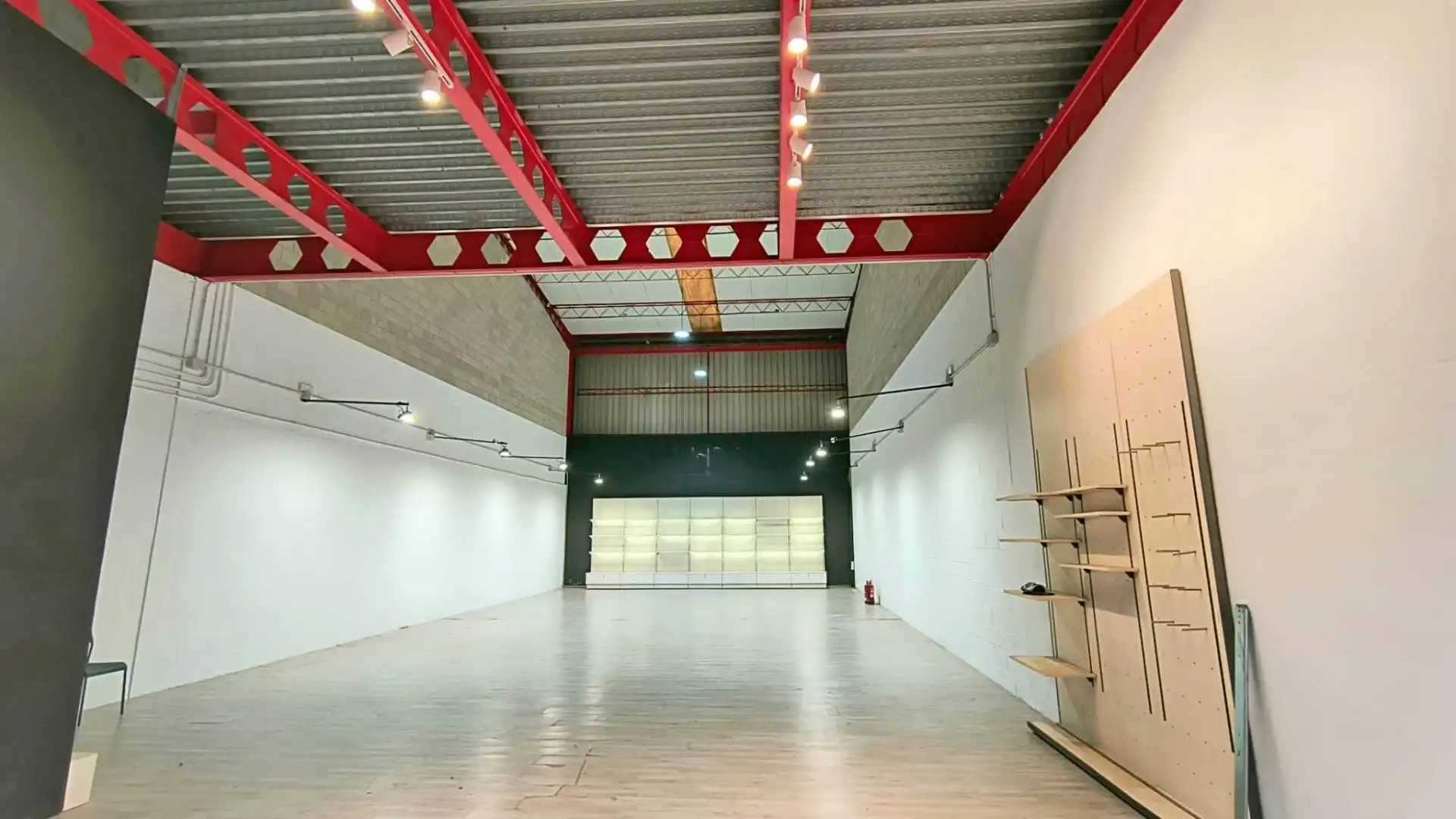 Industriegebäude zur Miete in Calle Comercio, imagen 2