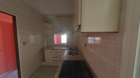 Foto 2 de Piso en venta en Calle Calderon de la Barca, La Salut, Badalona