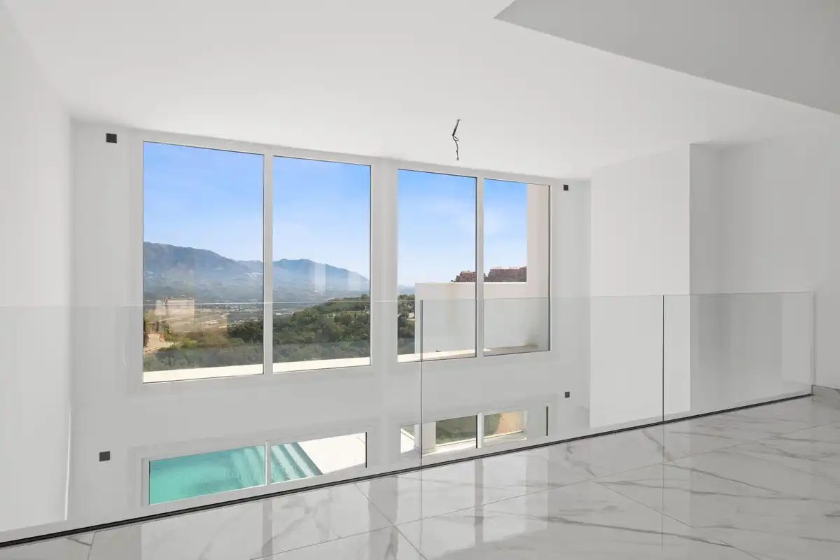 Houses for sale in Ojén  with Air Conditioner, Private garden and Terrace