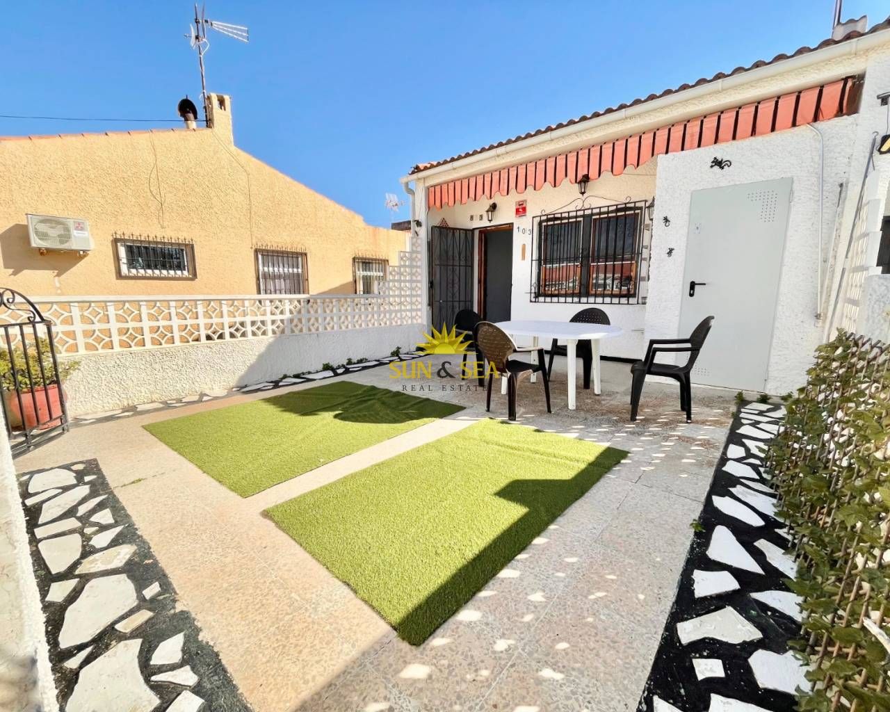 Garden of House or chalet to rent in Torrevieja  with Air Conditioner, Heating and Terrace