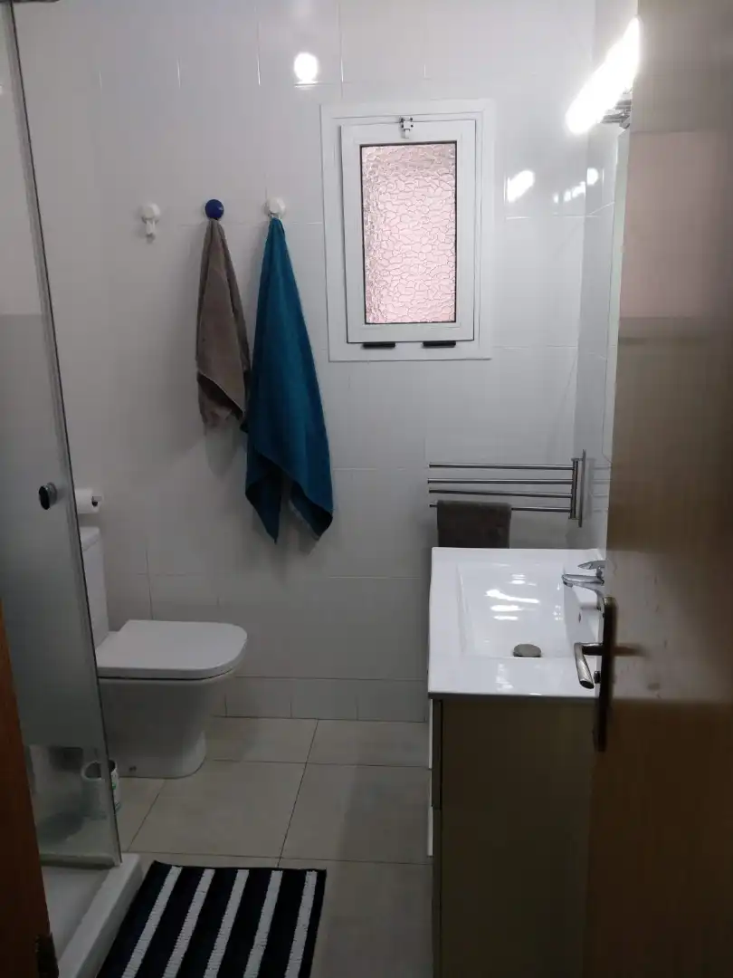 Baño de Piso de alquiler en Murcia con Aire acondicionado, Parquet y Amueblado