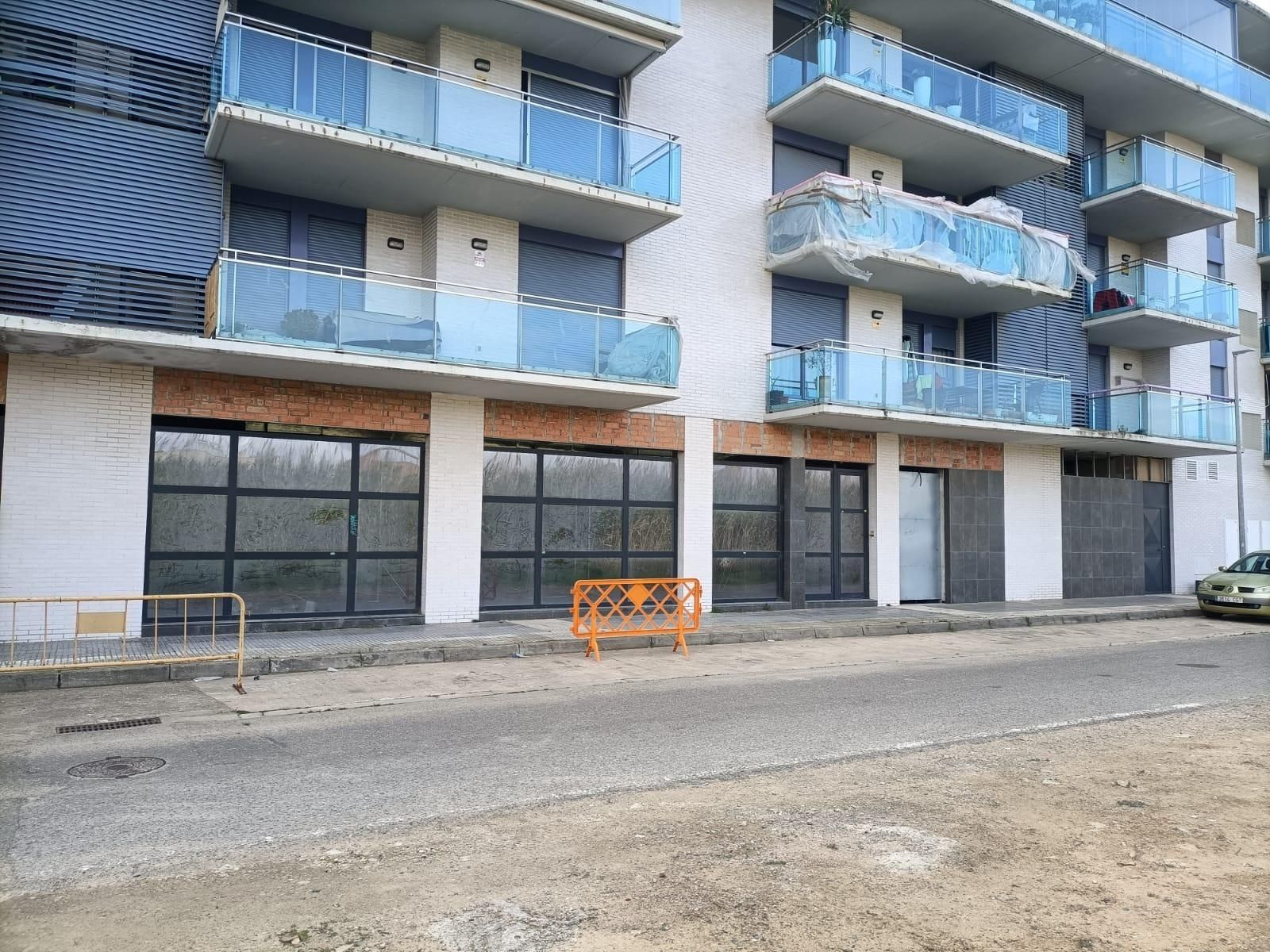 Vista exterior de Local en venda en Cambrils