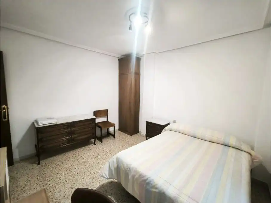 Habitación de Piso de alquiler en Salamanca con Calefacción y Balcón