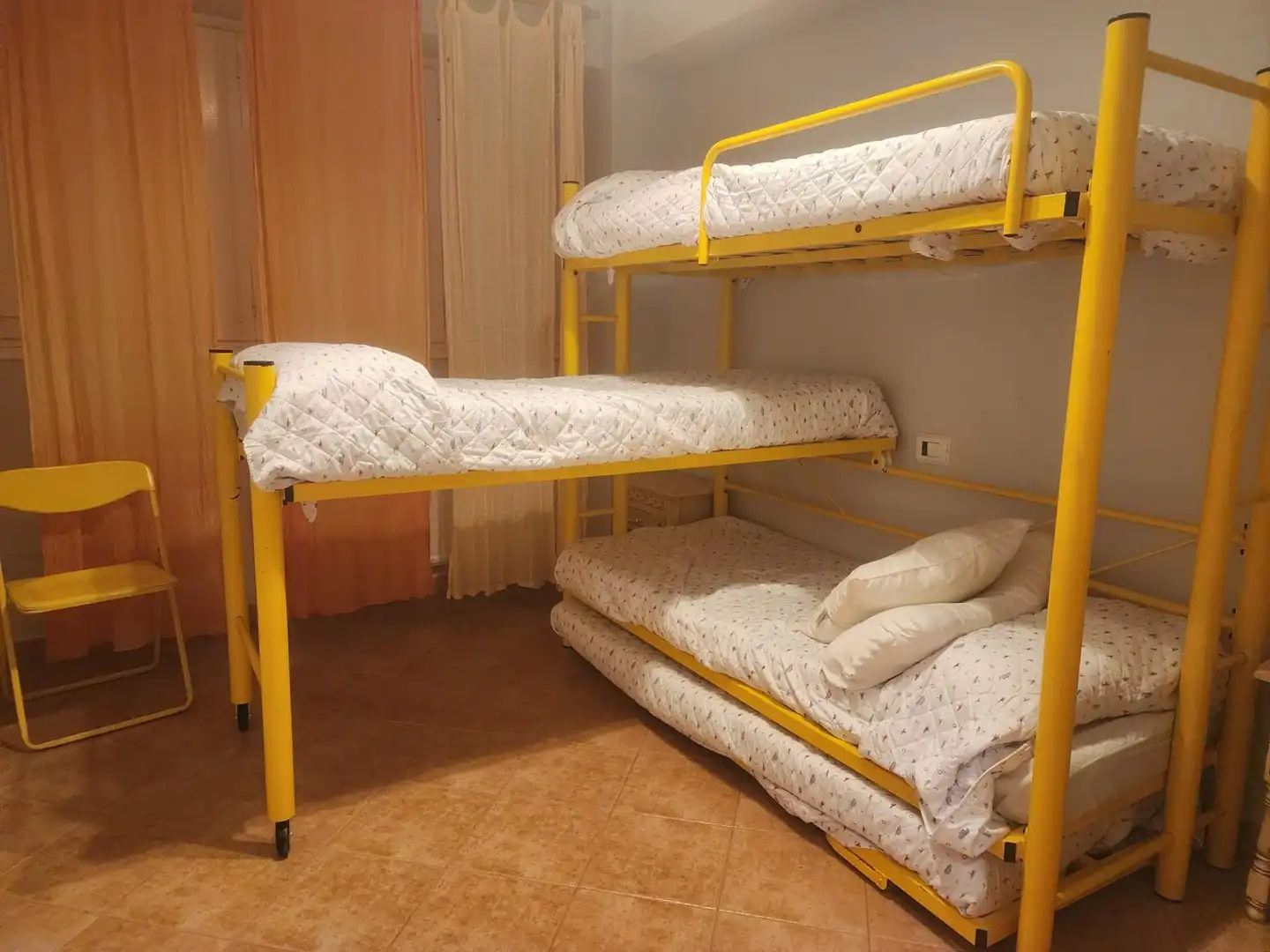 Schlafzimmer von Wohnung zur Miete in Jaca mit Heizung, Privatgarten und Terrasse