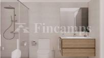 Bathroom of Flat for sale in Sabadell  with Air Conditioner, Heating and Parquet flooring