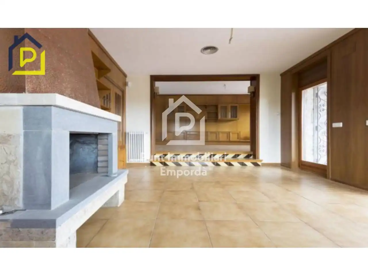 Sala de estar de Casa o chalet en venta en Sant Climent Sescebes con Calefacción, Jardín privado y Terraza