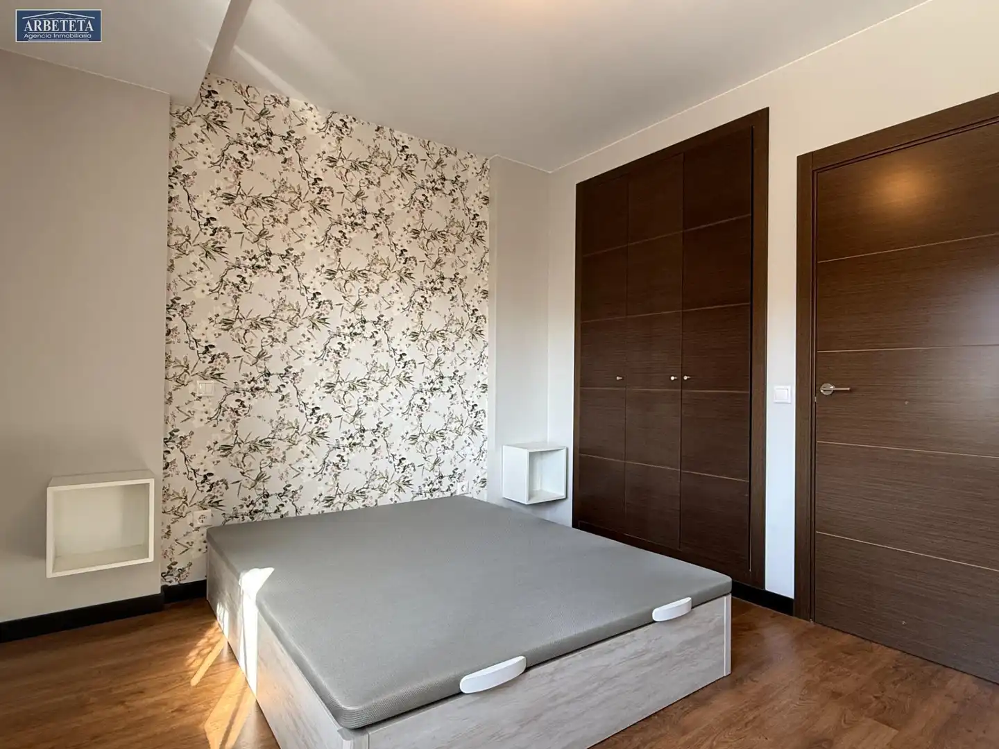 Casa adosada en venta en Urb. Belvalle