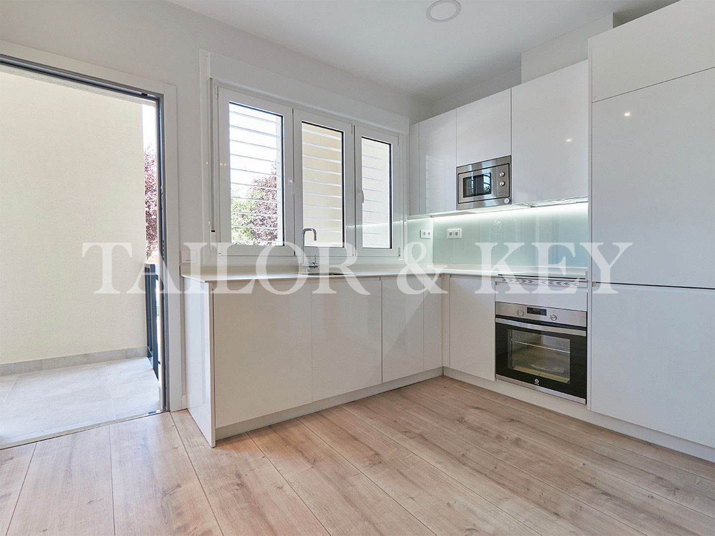 Flat to rent in Avenida Valle de Baztán, Centro