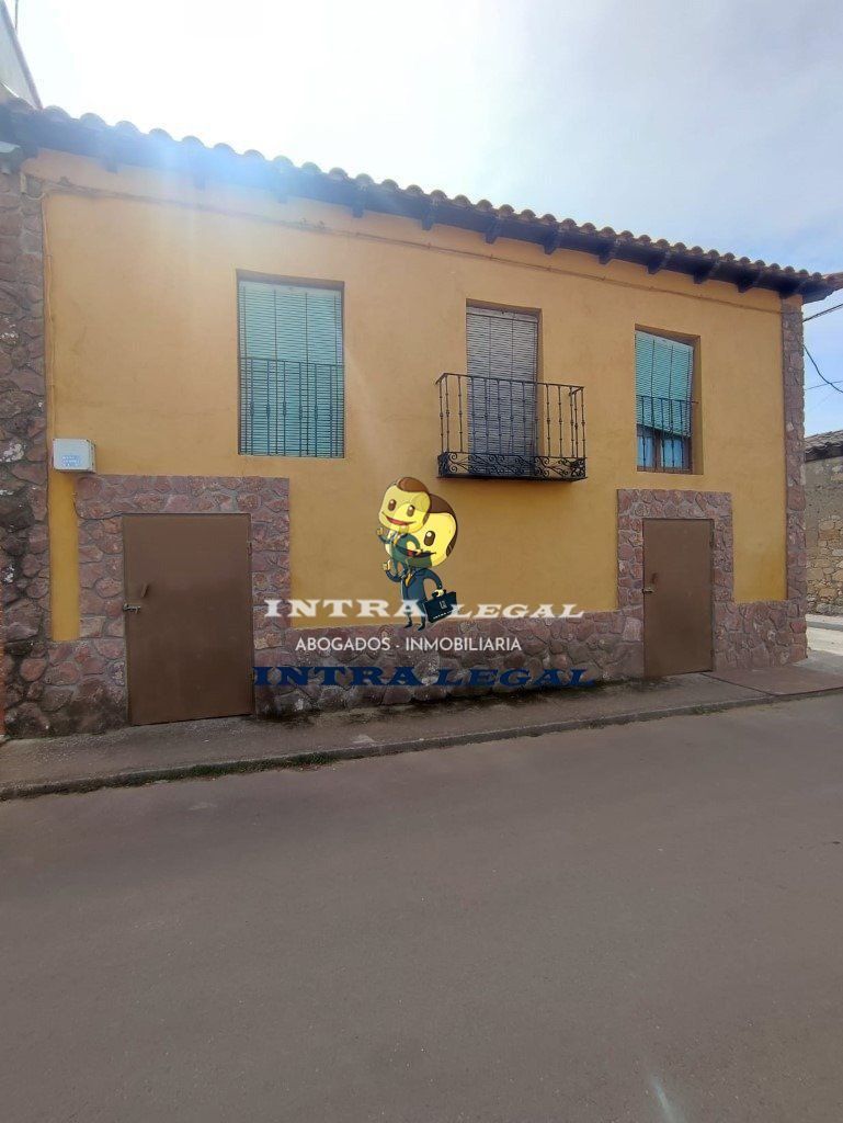 Exterior view of House or chalet for sale in Calzada de Valdunciel  with Furnished