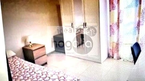 Foto 5 de Piso de alquiler en La Calzada - La Florida, Sevilla Capital