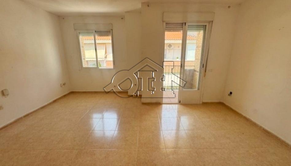 Foto 1 de Piso en venta en Calle Jazmín, Fuensalida, Toledo