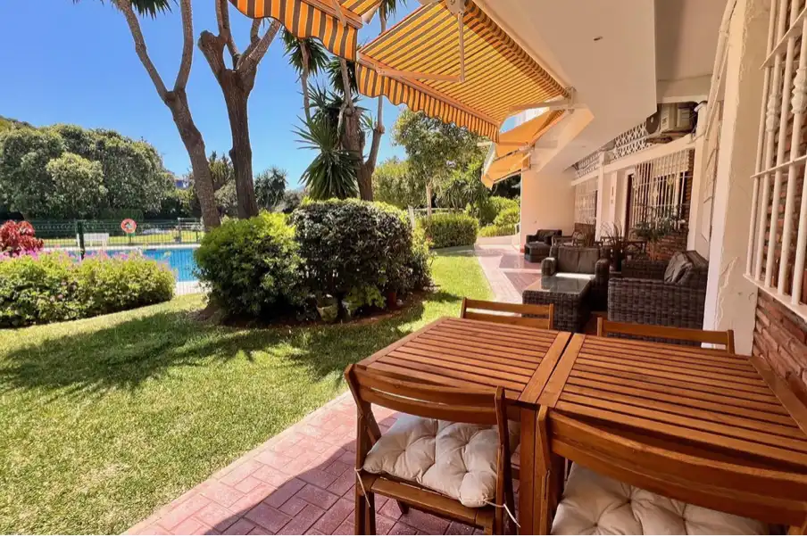Jardí de Pis en venda en Marbella amb Terrassa, Moblat i Forn