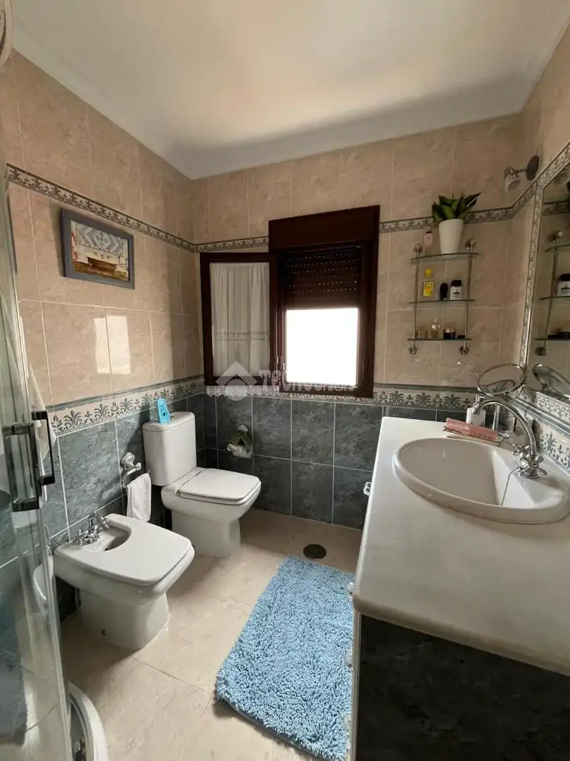 Bathroom of Detached homes for sale in Alcalá de Guadaira  with Air Conditioner, Heating and Balcony
